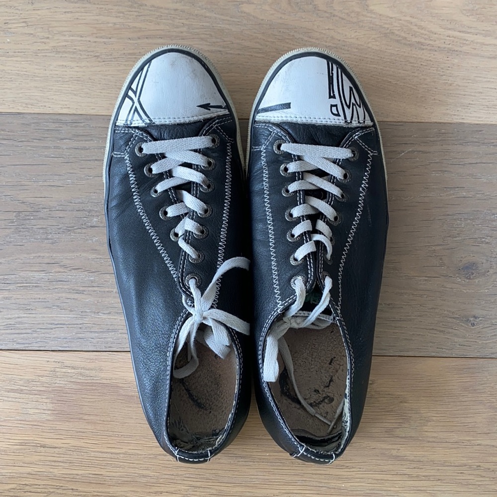 Men’s casual shoes sneakers